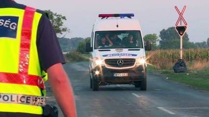 Hungary boosts police on border as migrants continue to arrive