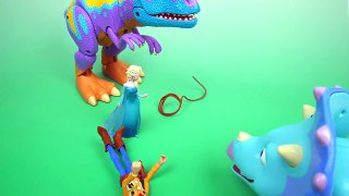 DINOSAUR ATTACK! Baymax vs Giant Dinosaurs! With Toy Story Woody & Disney Frozen Elsa Toys Story Fu