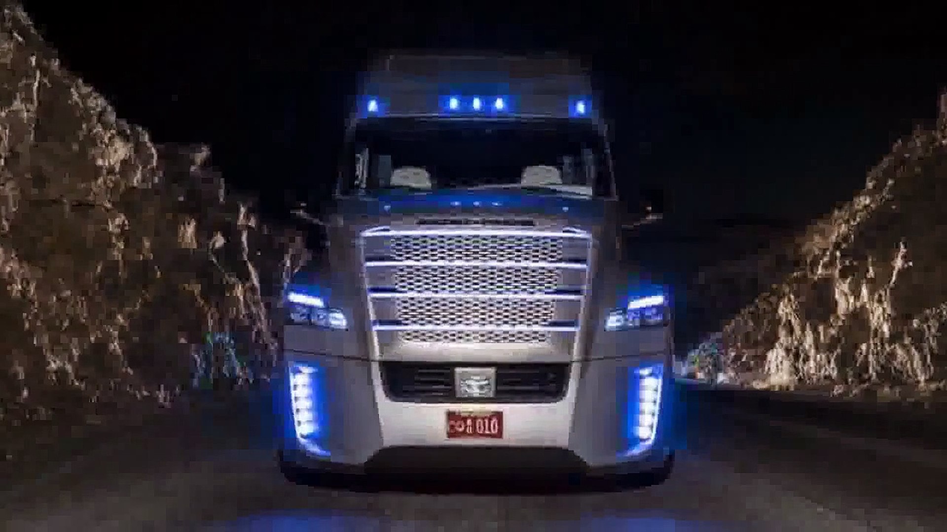 ⁣Freightliner Inspiration Truck