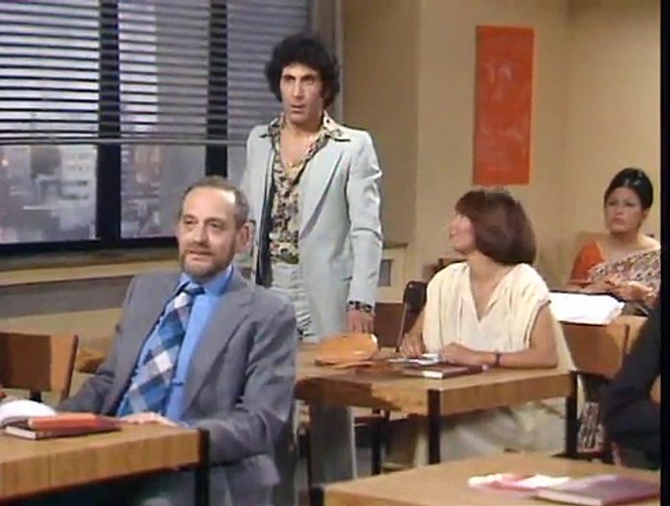 Mind Your Language - Episode 02 - Queen for a Day