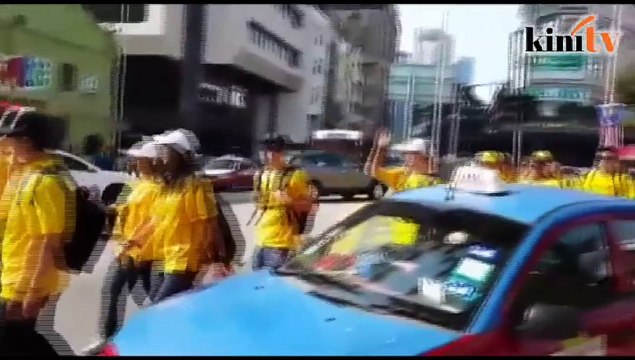 Ribuan baju kuning mula membanjiri Kuala Lumpur