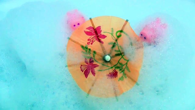 Свинка Пеппа. Мультик из игрушек. Новая серия 2015 - Плавание. Peppa Pig Swimming