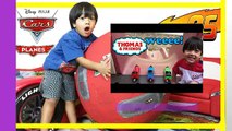 100  cars toys GIANT EGG SURPRISE OPENING Disney Pixar Lightning McQueen kids video Ryan ToysReview