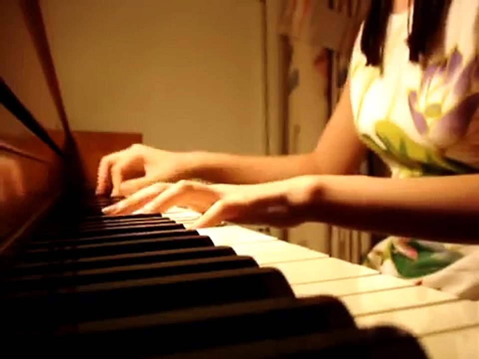 Kiss - Because I'm A Girl piano