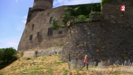 Brocantes - Le château de Tournoël à Volvic - 2015/08/29