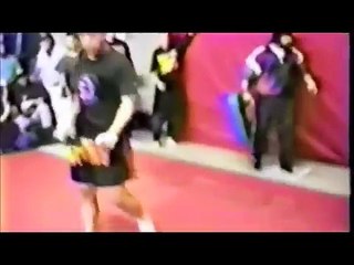 Bodybuilder vs. Karate instructor