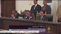 مذيع الجزيرة مباشر للصحفي مجدي شندي : هل يجب على السلطات اعتقالك لأنك تتعامل مع قناة بدون ترخيص ؟