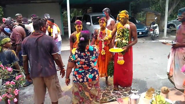 Manjal neeradal Kuil Sri Maha Mariamman Kanchong L
