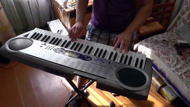 синтезатор casio lk 43,мотив из главной темы TERMINATOR.