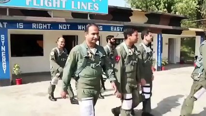 JF-17 THUNDERS GIVEN PROTOCOL to PRESIDENT OF CHINA.