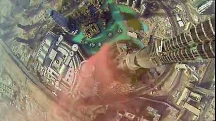 BURJ KHALİFA Pinnacle Bases Jump