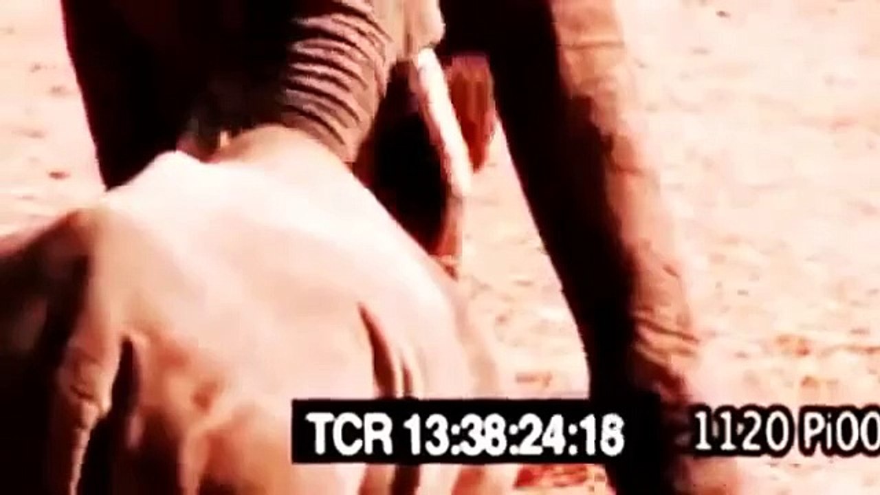 Animal Fights Elephant vs Rhino Who is king of the savannah