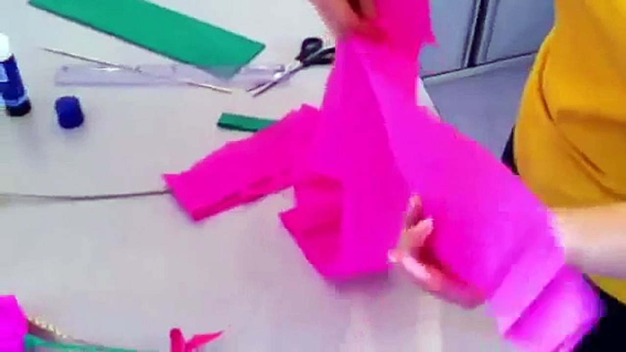 Rosa de papel crepom