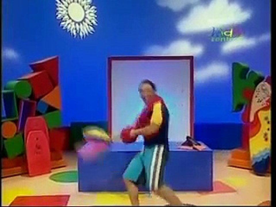 Hi-5 Nathan Surfing