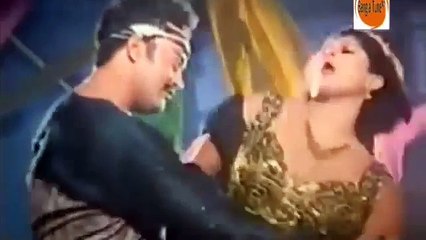 পানিতে ভিজে ময়ূরীর দেহ গরম হয়ে গেল by Bangla Nach gan 2015