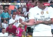 James Rodríguez hizo golazo de chalaca ante Betis de Juan Vargas