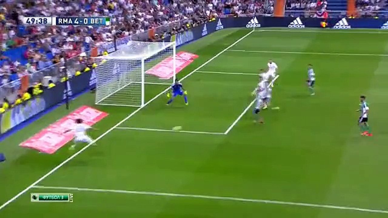 Goal James Rodriges - Real Madrid 4-0 Real Betis - 29-08-2015
