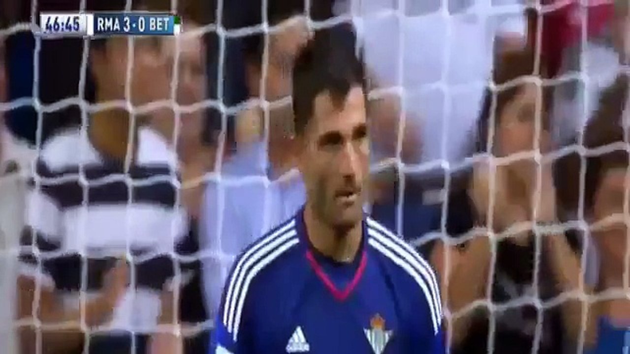 Real madrid vs Betis 5-0 2015 - Karim Benzema Goal