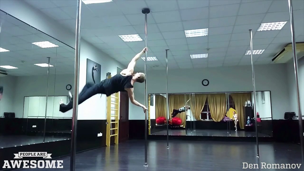 素晴しい人々！空気中を歩く！　Walking on air! Amazing anti-gravity pole stepping!