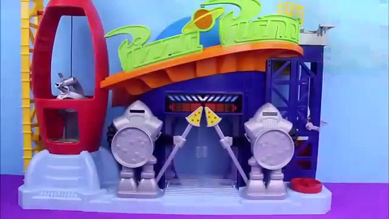 Disney Pixar Cars Lightning McQueen & Mater go Toy Story Pizza Planet Woody & Buzz Lightyear