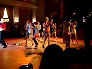 Půlnoční překvapení 8.A Gymso 2011