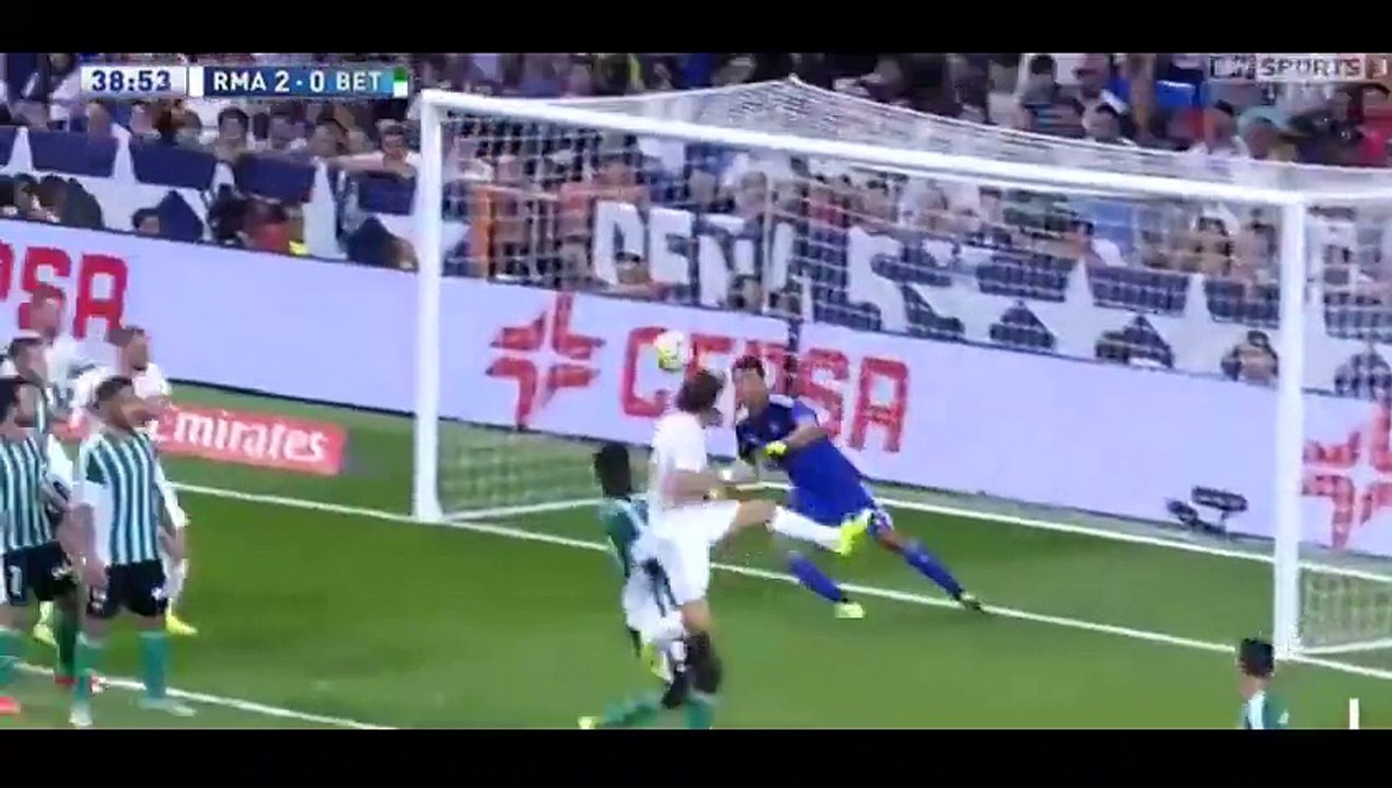 Real Madrid vs Real Betis 5-0 Full Highlights 29/08/2015