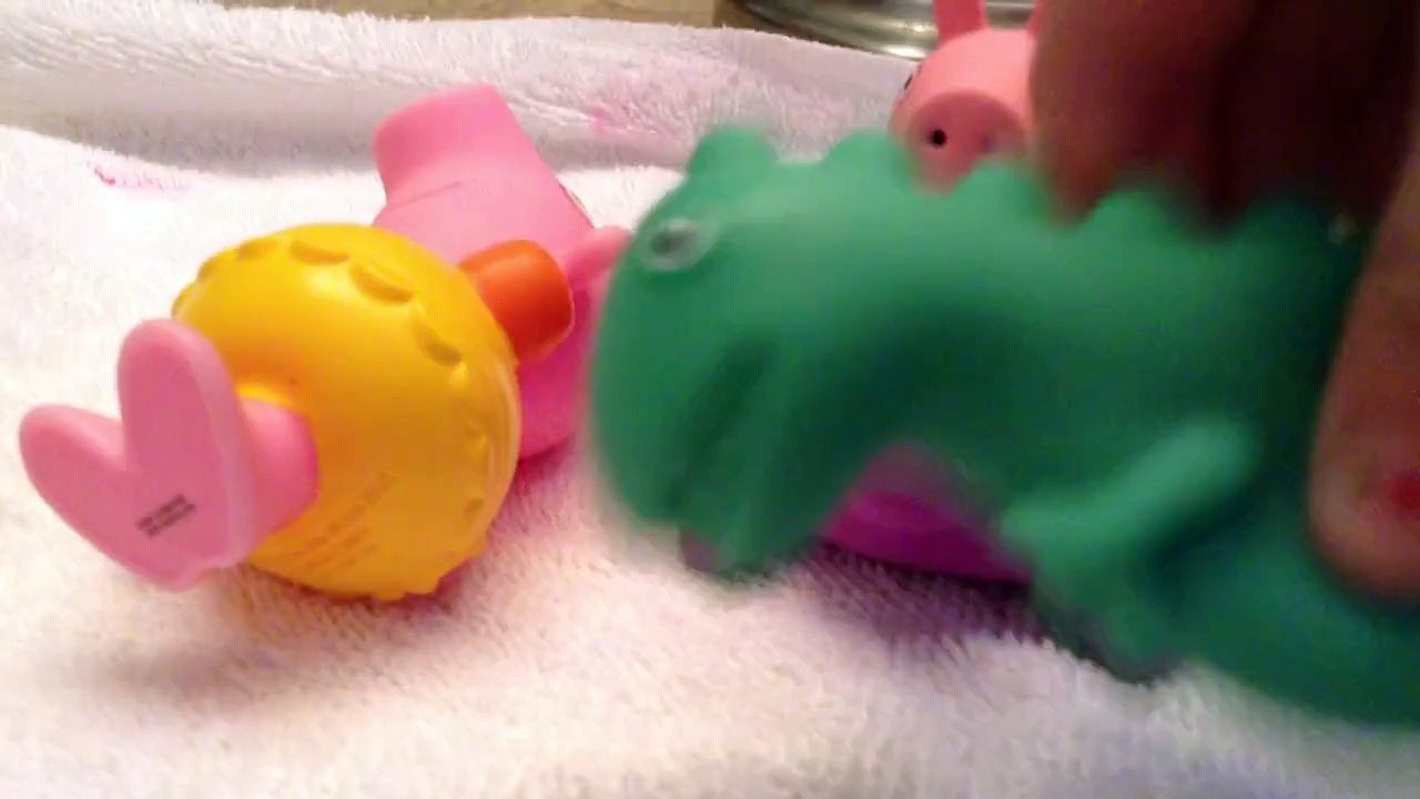 Peppa pig bath squirters