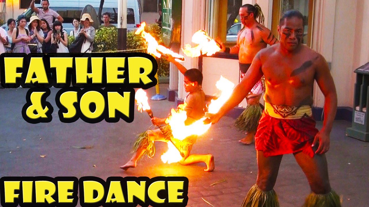 Waikiki Family Fire Knife Dance