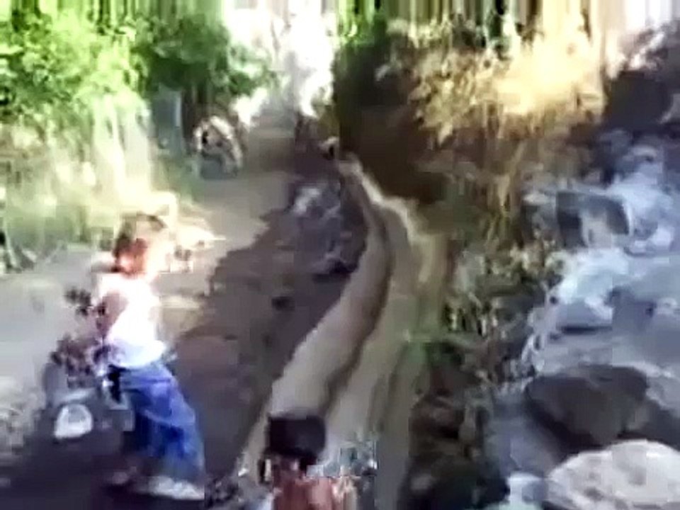 Aqua parkın icadı Mutluluk sadece para değildir