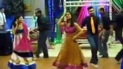 Delhi Wedding Marriage Hall Dance on Sari K Faal Sa