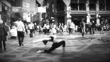 BEAUTIFUL YOGA IN LESS THAN 60 SECONDS.