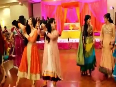 Desi Girls Dance In indian Wedding Superb Performance