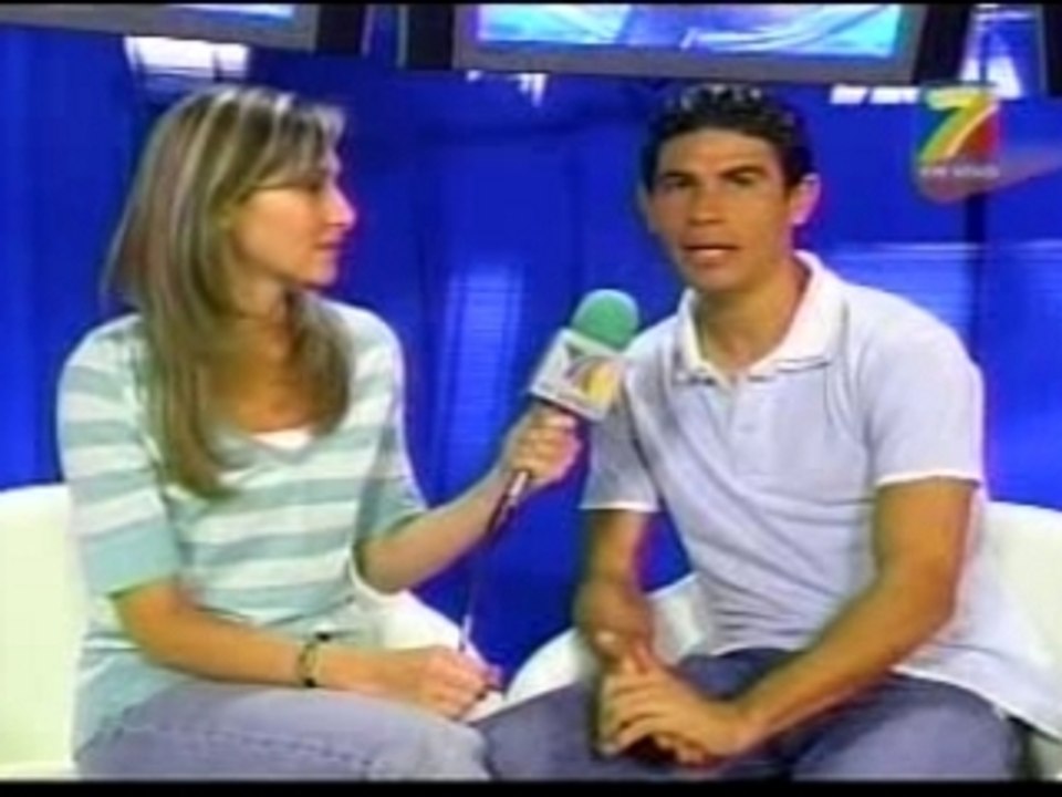 Magallon y su novia en tv azteca