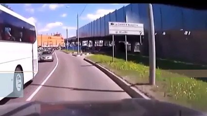 【ヒヤっ！】子供が突然道路に飛び出してくる典型的パターンな映像登場へ