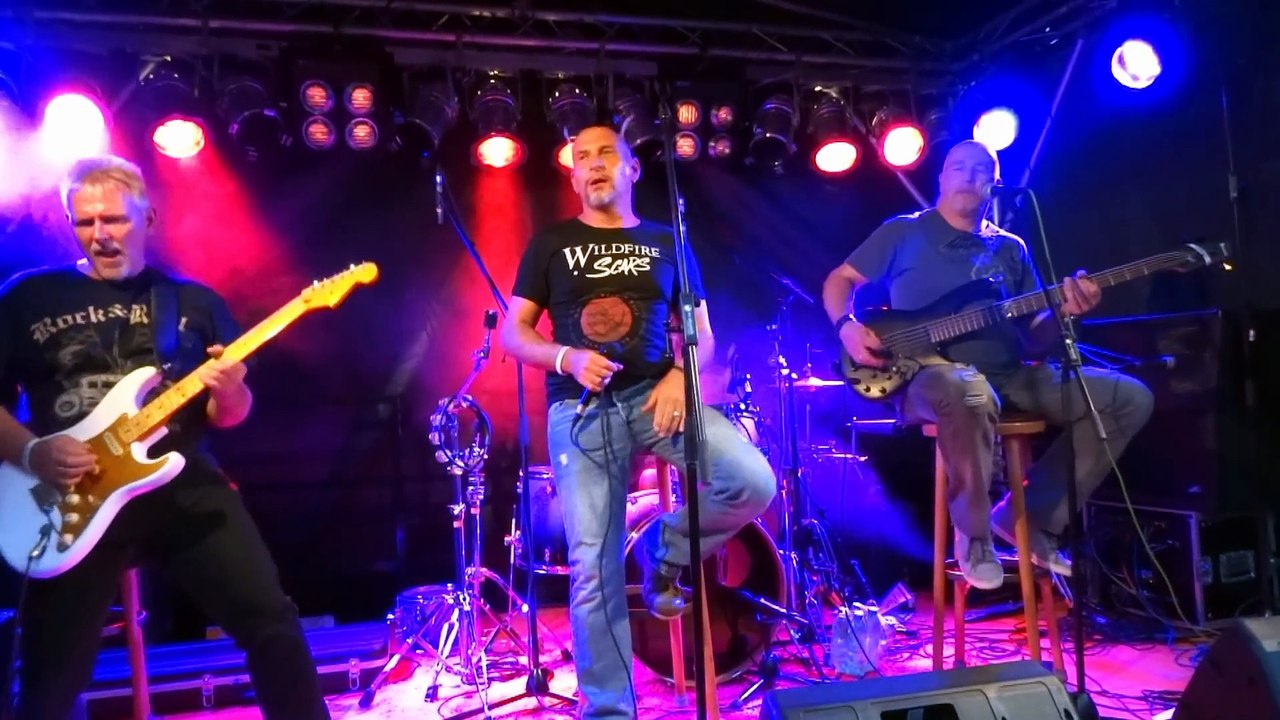 Drunk Monkeys On Crack 'Unplugged' auf dem Pflasterfest 2015