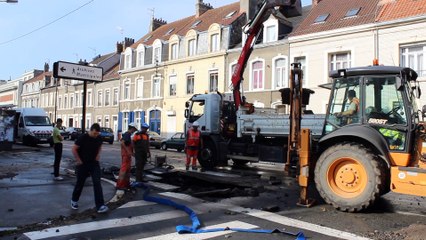 Boulogne : le "geyser" coupé, Véolia remplace le tuyau