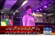 Karachi Ko Isharon Par Nachane Wale Farooq Sattar Biwi Ki Ek Awaz Main Ramp Par