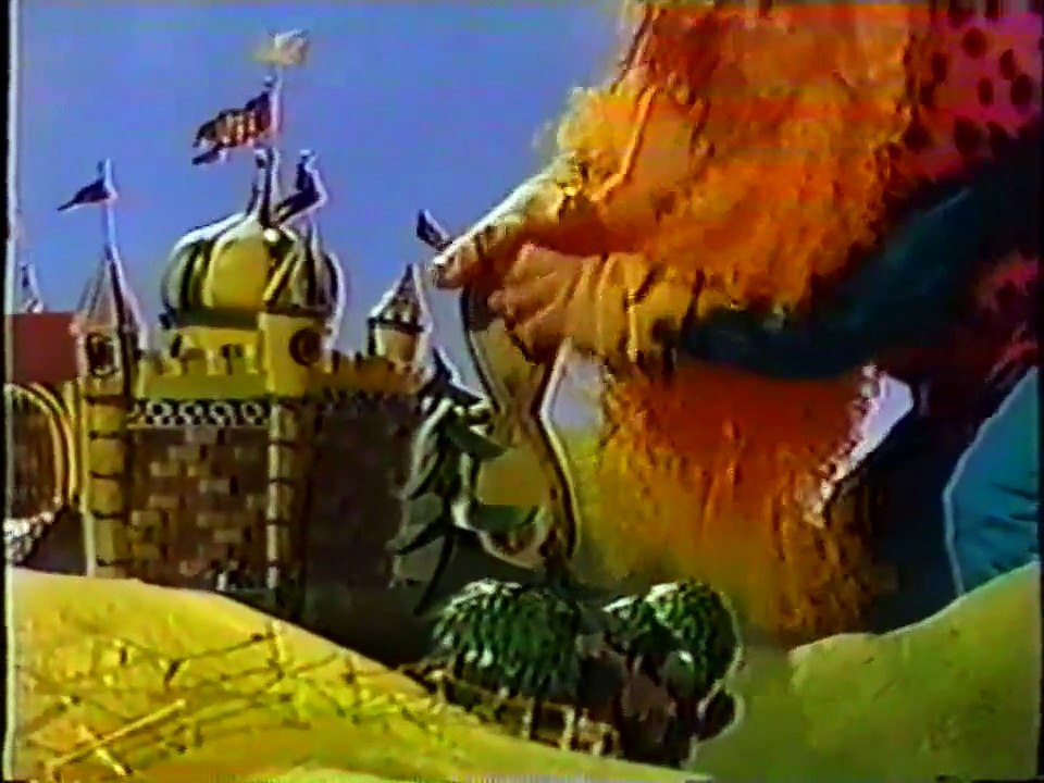 The Usual Suspects - "Shama Lama Ding Dong" - (on Eureeka's Castle)