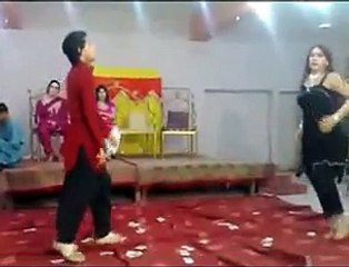 Pathan Hot Girl Dance and Mujra on Pashto Song