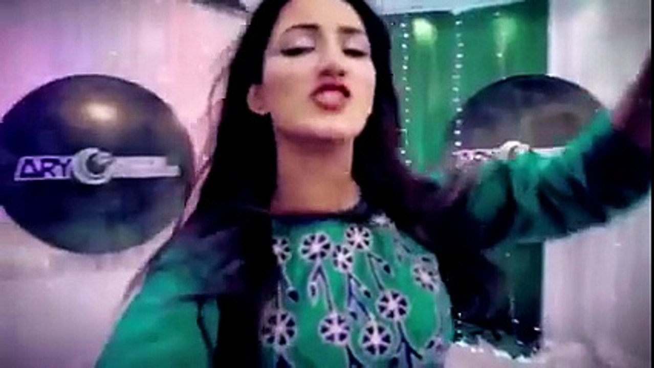 Watch The Latest Song Sung By A Pakistani....!! 3 3 ;) :) (DIL DIL PAKISTAN)