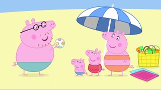 Peppa Pig - At The Beach (Clip)