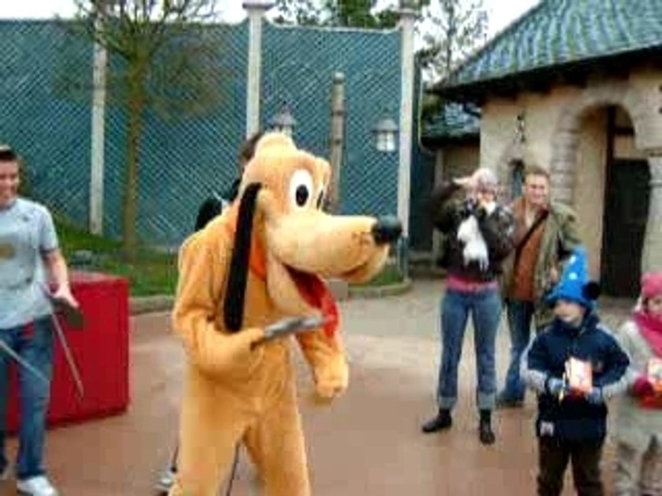 FIGHT GEPETTO PLUTO