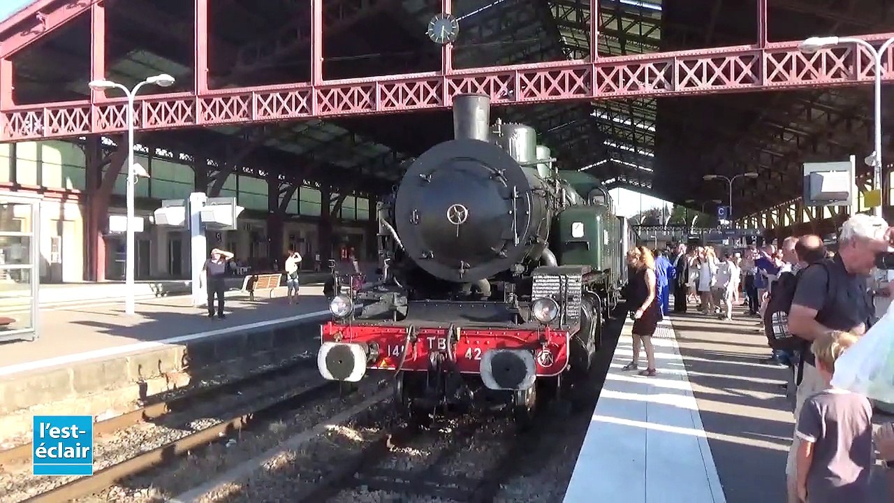 Un train à vapeur en gare de Troyes