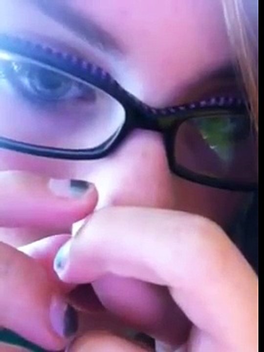 How to put in and take out a nose bone