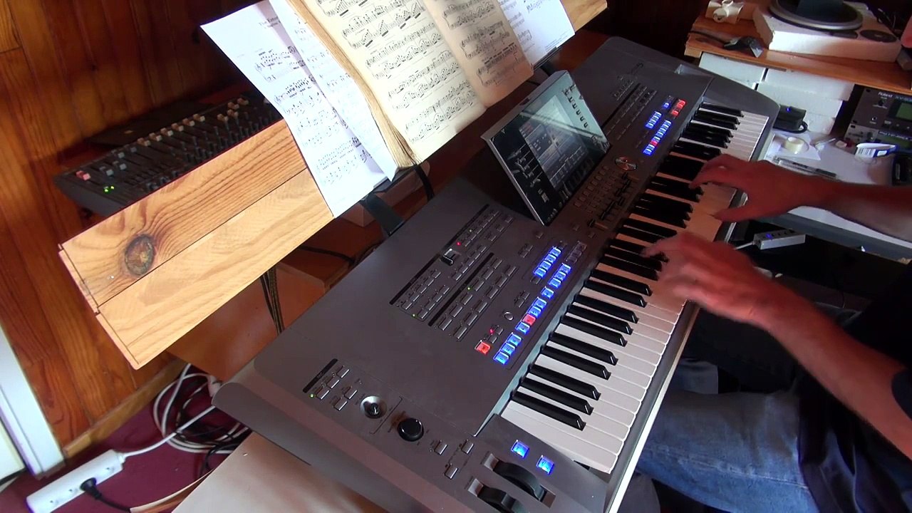 The entertainer. Scott Joplin. In live on Tyros 5