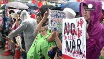 Giappone: maxi-protesta contro la riforma delle forze armate voluta dal premier Abe