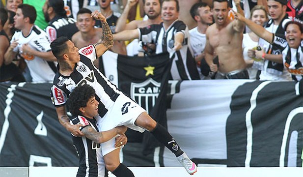 Galo vence o Flu no Maracanã e segue na cola do líder