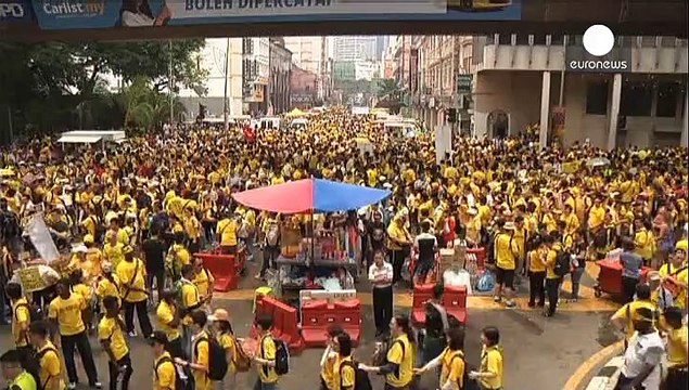 Экс-премьер Малайзии: Народ должен показать свою силу!