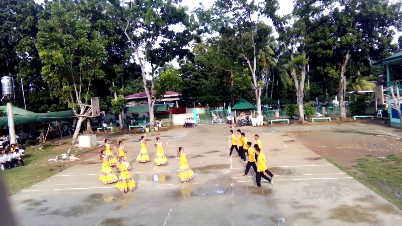 Folk dance (polka sa nayon)