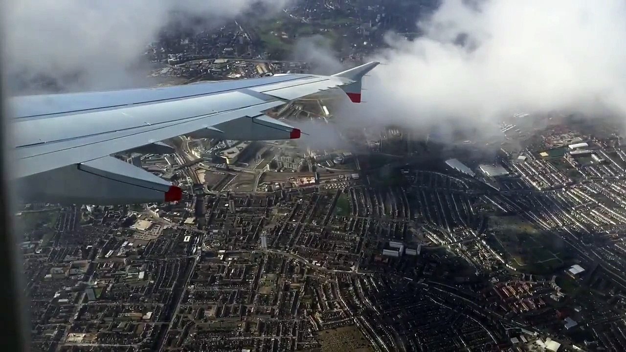 British Airways A321 Landing in London Heathrow FL 148